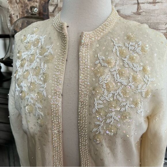 Vintage Beaded/sequins Cardigan Sweater size Medium - Picture 2 of 10
